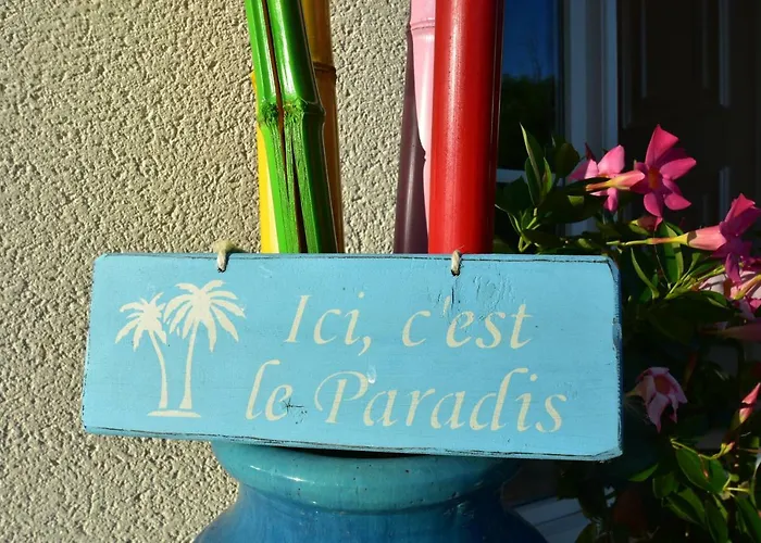 Florida Oda ve Kahvaltı Le Bugue